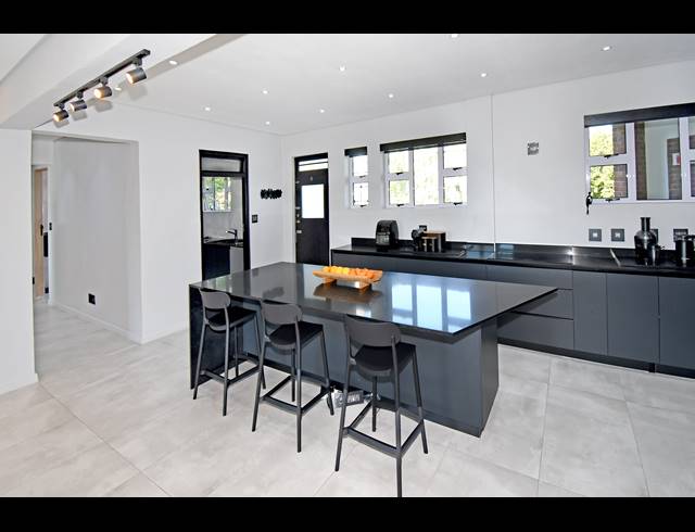 2 BEDROOM APARTMENT FOR SALE IN ILLOVO